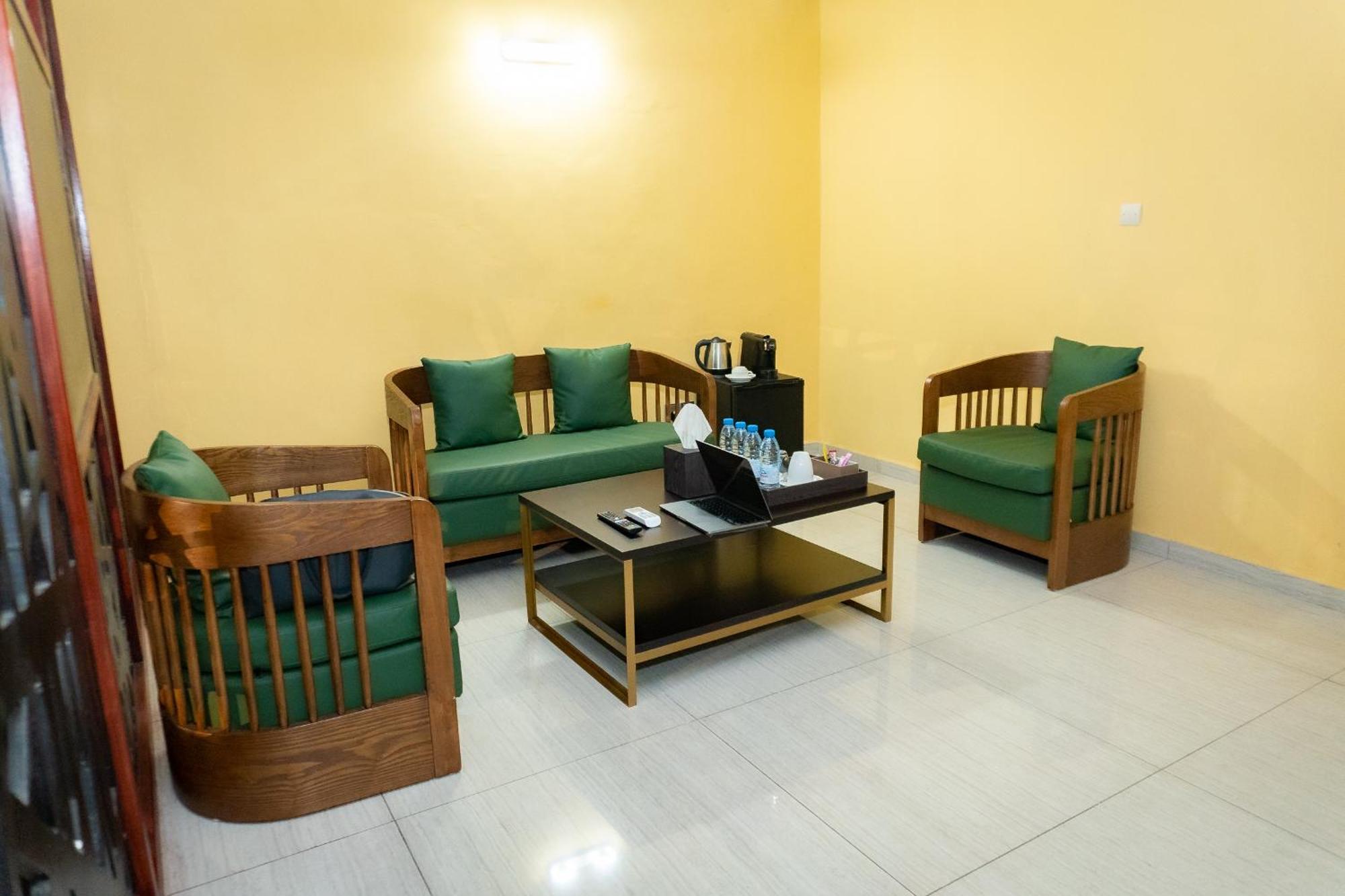 Hotel Le Figaro Douala Exterior foto